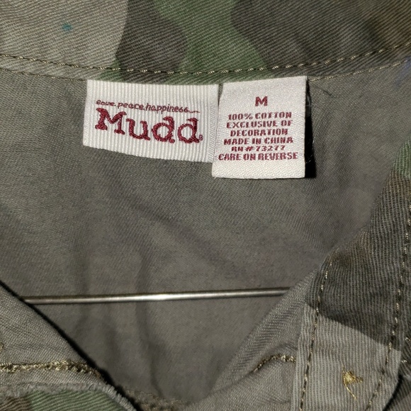 💘3 for $10💘 Mudd camouflage button down - Picture 2 of 2